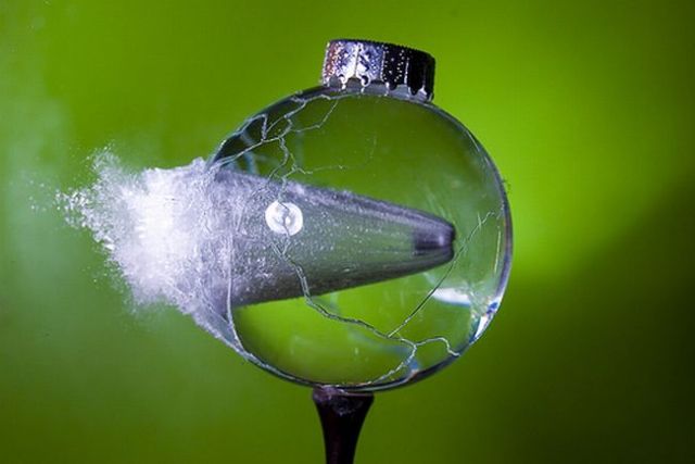 Incredible High-Speed photography by Alan Sailer (99 pics)