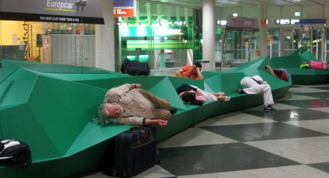 “Victims” of airports (35 pics)