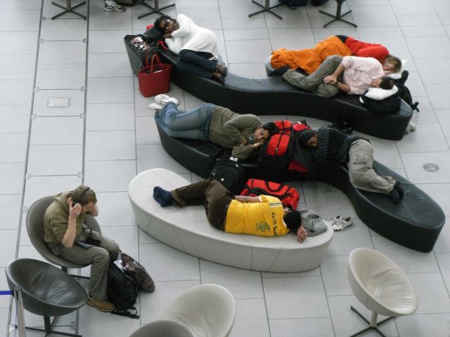 “Victims” of airports (35 pics)