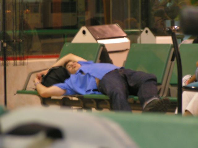 “Victims” of airports (35 pics)