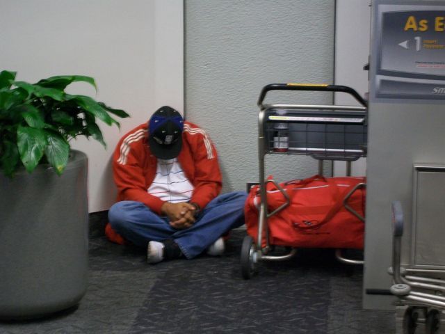 “Victims” of airports (35 pics)