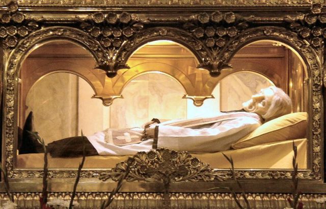 Incorruptible Corpses (16 pics + 2 videos)