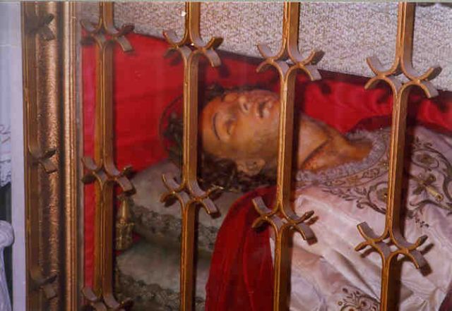 Incorruptible Corpses (16 pics + 2 videos)