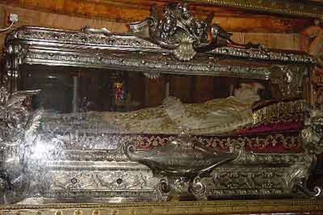 Incorruptible Corpses (16 pics + 2 videos)