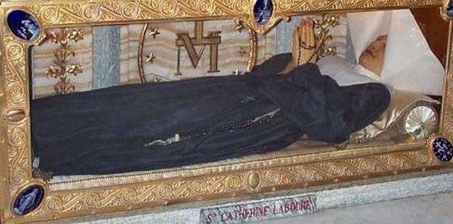 Incorruptible Corpses (16 pics + 2 videos)