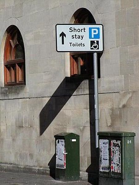Humour with toilet signs    (26 pics)