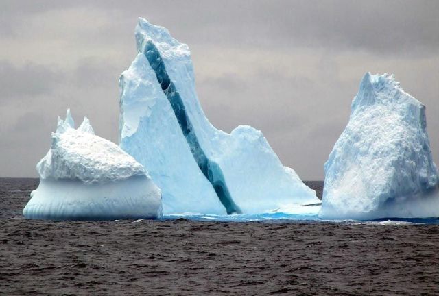 The beauty and splendor of icebergs (110 pics)