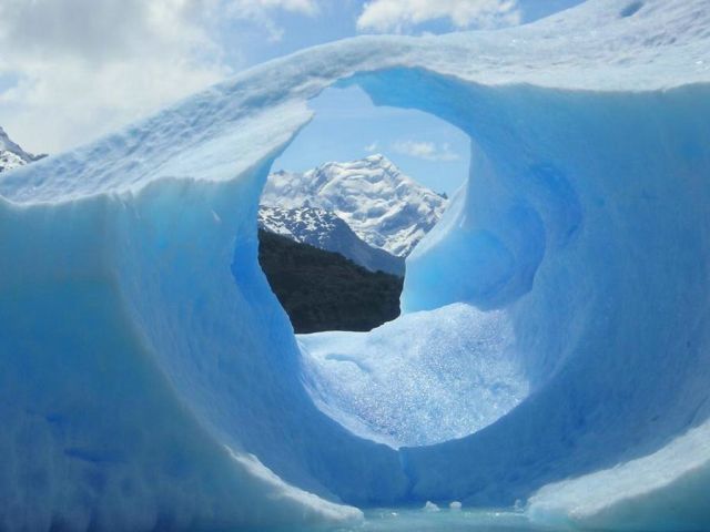The beauty and splendor of icebergs (110 pics)