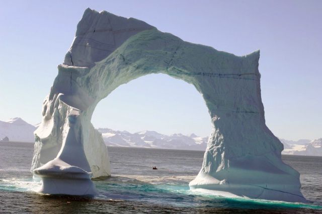The beauty and splendor of icebergs (110 pics)