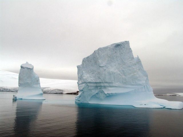 The beauty and splendor of icebergs (110 pics)