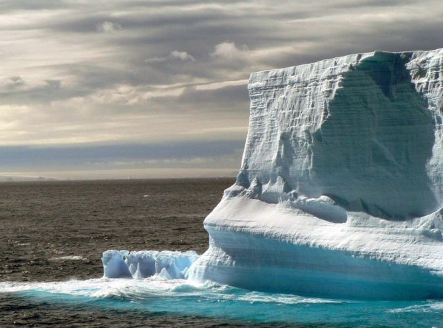 The beauty and splendor of icebergs (110 pics)