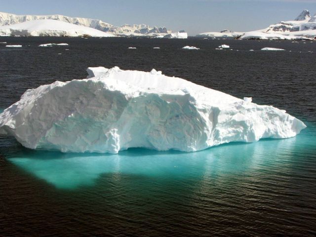 The beauty and splendor of icebergs (110 pics)