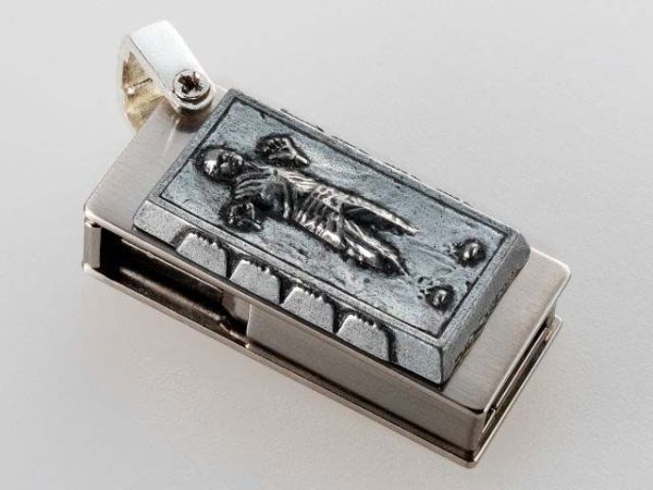 Unique and very unusual flash drives (72 pics)