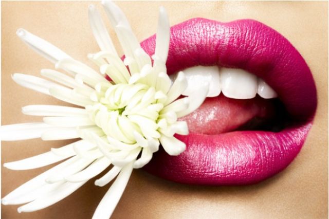 Beautiful lips make-up (21 pics)