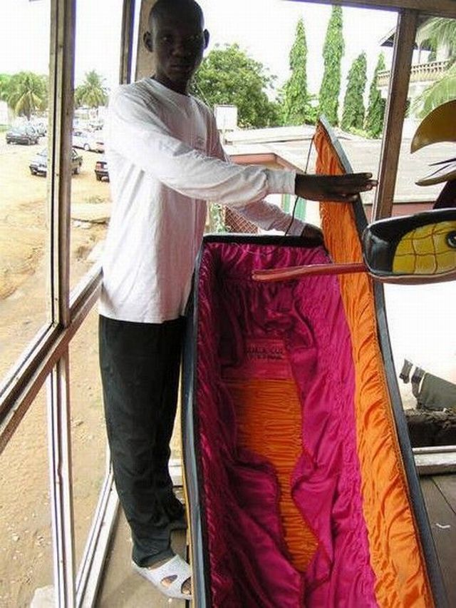 The Unusual Coffins of the Ga People (51 pics)