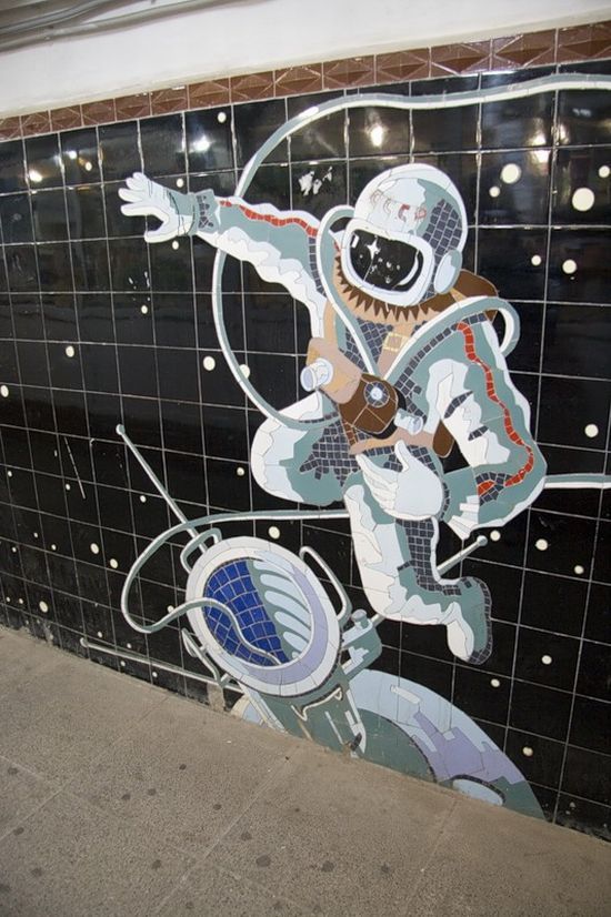 Decorations in the Pedestrian Underpasses (28 pics)