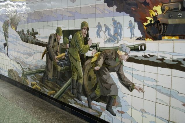 Decorations in the Pedestrian Underpasses (28 pics)