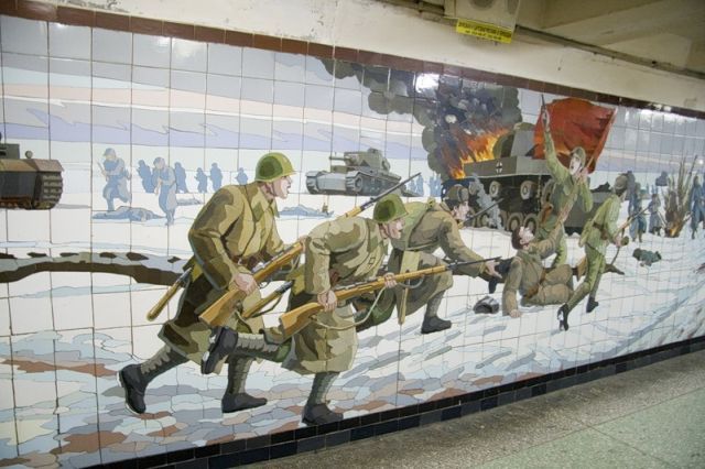 Decorations in the Pedestrian Underpasses (28 pics)