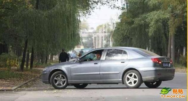 About a Well-Paid Job in China (10 pics)