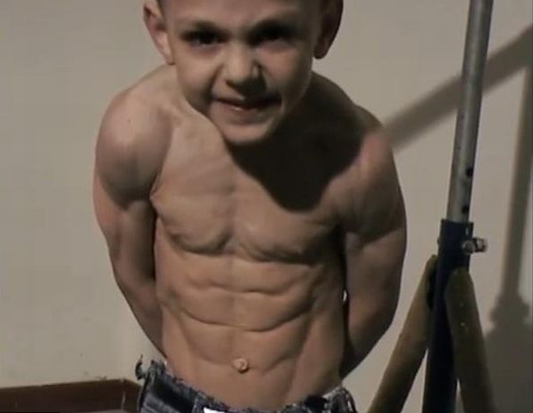 5-Year-Old “Little Hulk” (10 pics+ 1 video)