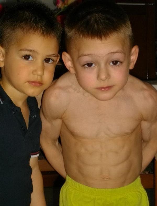 5-Year-Old “Little Hulk” (10 pics+ 1 video)