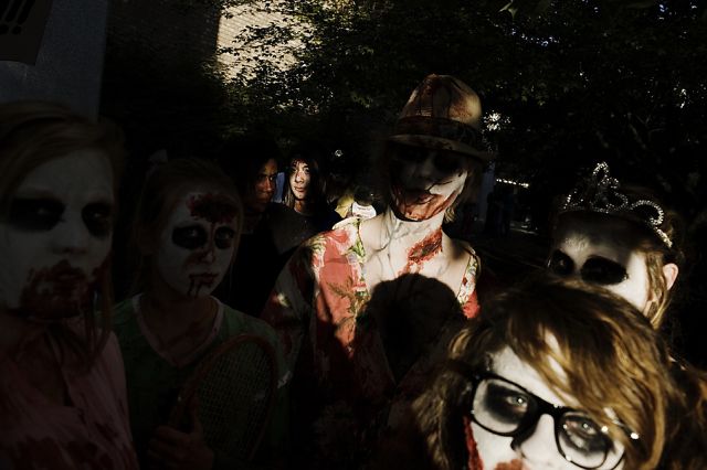 Zombie Walk at the Monroeville Mall (15 pics)