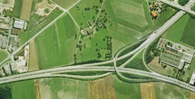 Stunning Highway Interchanges (23 pics)