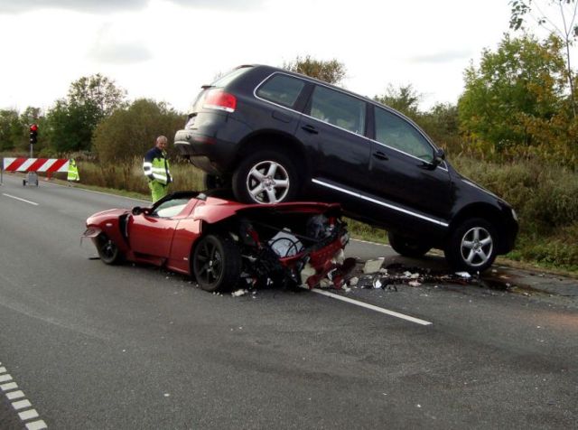 The Wacky Traffic Accident Pic Post Page 17 Vw Vortex Volkswagen