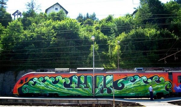 Huge Selection of Cool Graffiti Art (281 pics)
