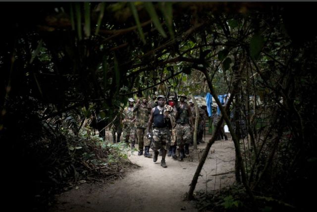 Modern Robin Hoods in Niger Delta (40 pics)