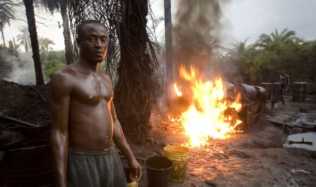 Modern Robin Hoods in Niger Delta (40 pics)