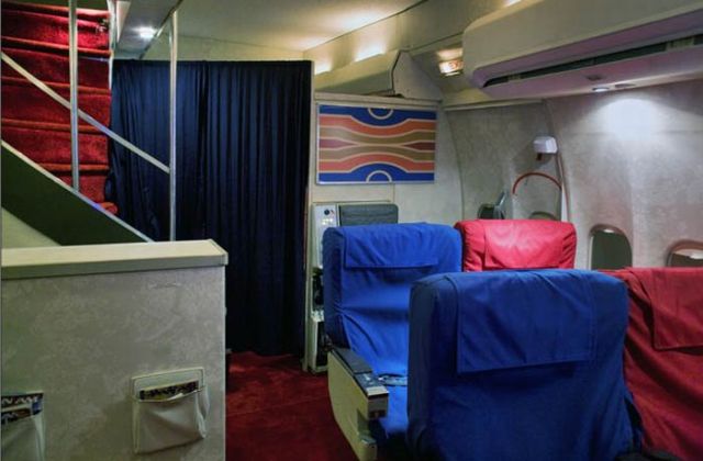 Man Built a Pan Am Plane Cabin Raplica in His Garage! (8 pics)