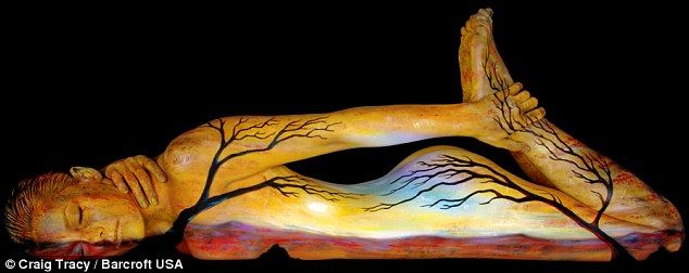 Stunning Body Painting Art (17 pics)