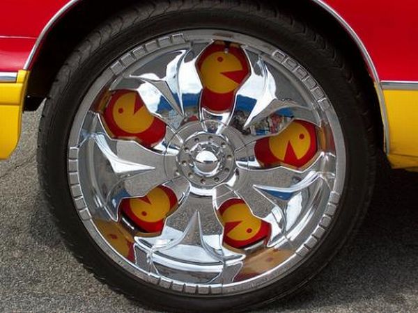 Pacman Car (5 pics)