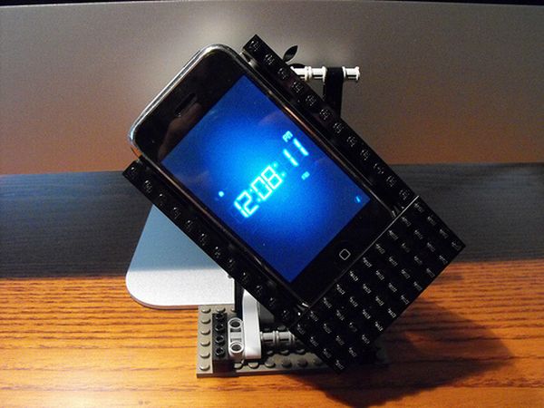 Creative, Crazy and Great iPhone Docking Stations (20 pics)