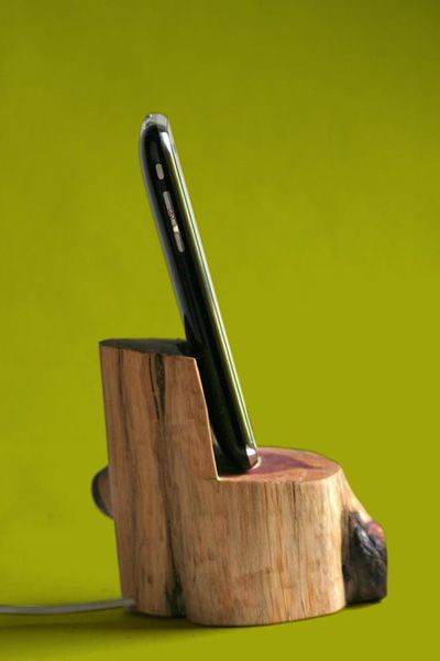 Creative, Crazy and Great iPhone Docking Stations (20 pics)
