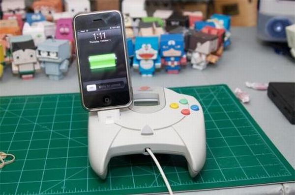 Creative, Crazy and Great iPhone Docking Stations (20 pics)