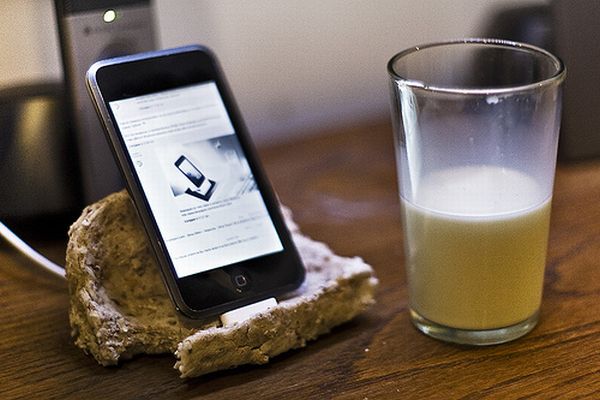 Creative, Crazy and Great iPhone Docking Stations (20 pics)