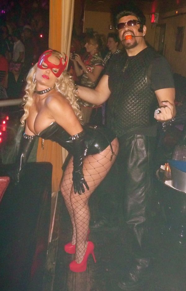 Female Celebrities in Halloween Costumes – ed. 2009 (50 pics)