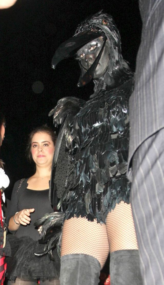 Female Celebrities in Halloween Costumes – ed. 2009 (50 pics)