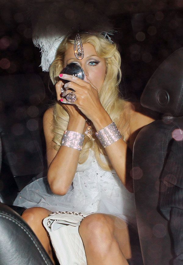 Female Celebrities in Halloween Costumes – ed. 2009 (50 pics)