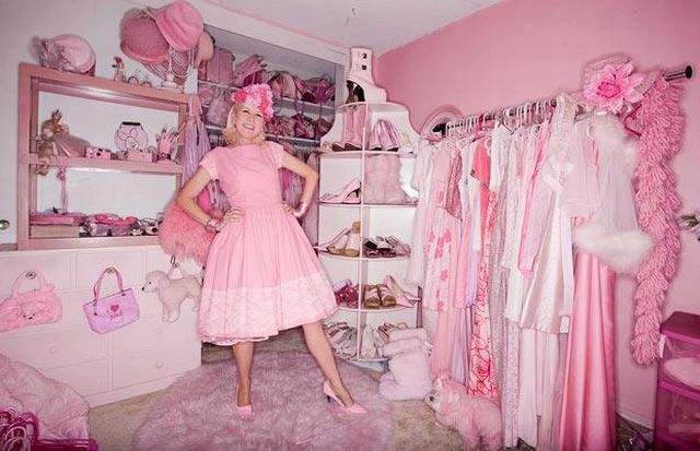 The Life in Pink Colors (14 pics)