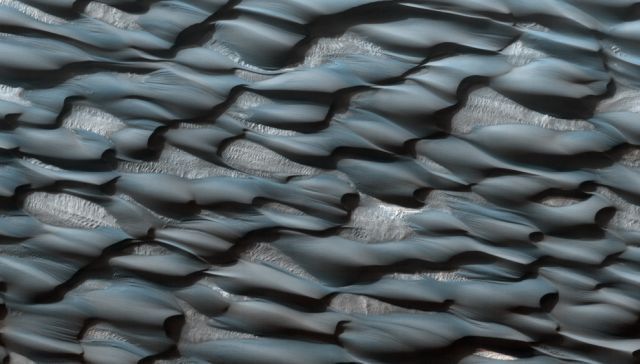 Fascinating Landscapes of Mars (35 pics)