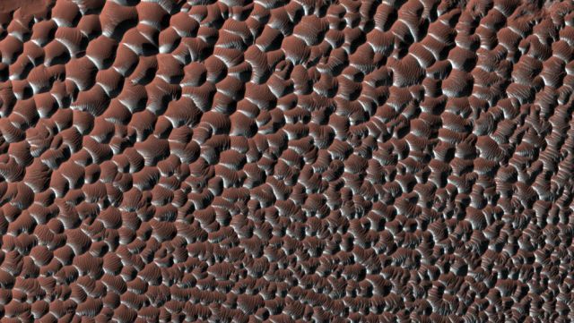 Fascinating Landscapes of Mars (35 pics)
