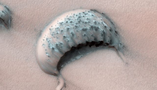 Fascinating Landscapes of Mars (35 pics)