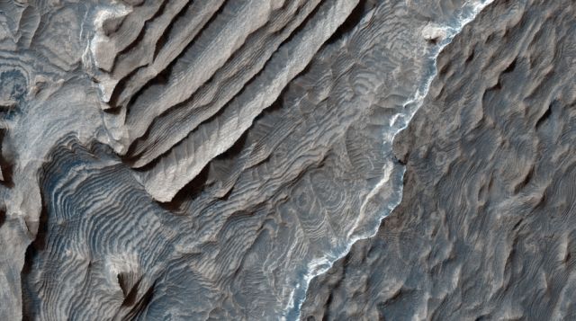 Fascinating Landscapes of Mars (35 pics)