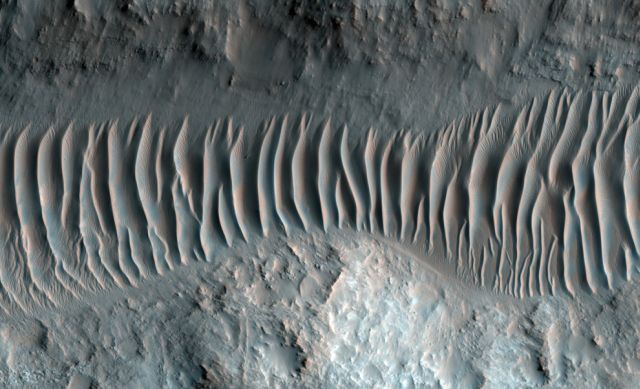 Fascinating Landscapes of Mars (35 pics)