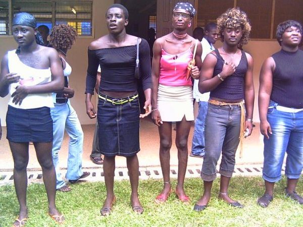 Transvestite Parade in Africa (19 pics)