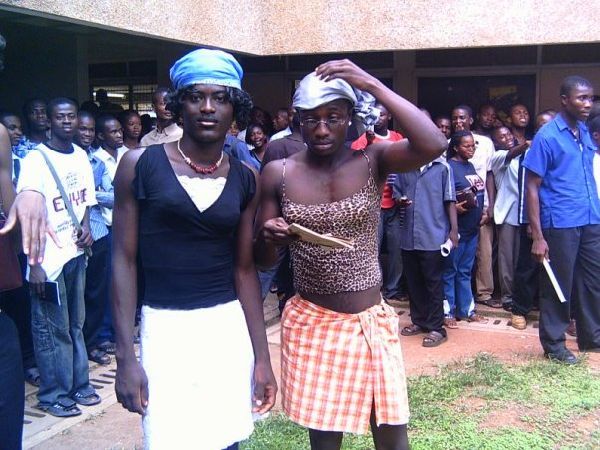 Transvestite Parade in Africa (19 pics)