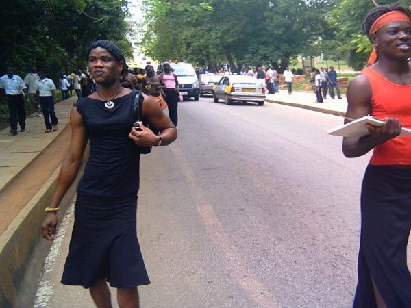 Transvestite Parade in Africa (19 pics)